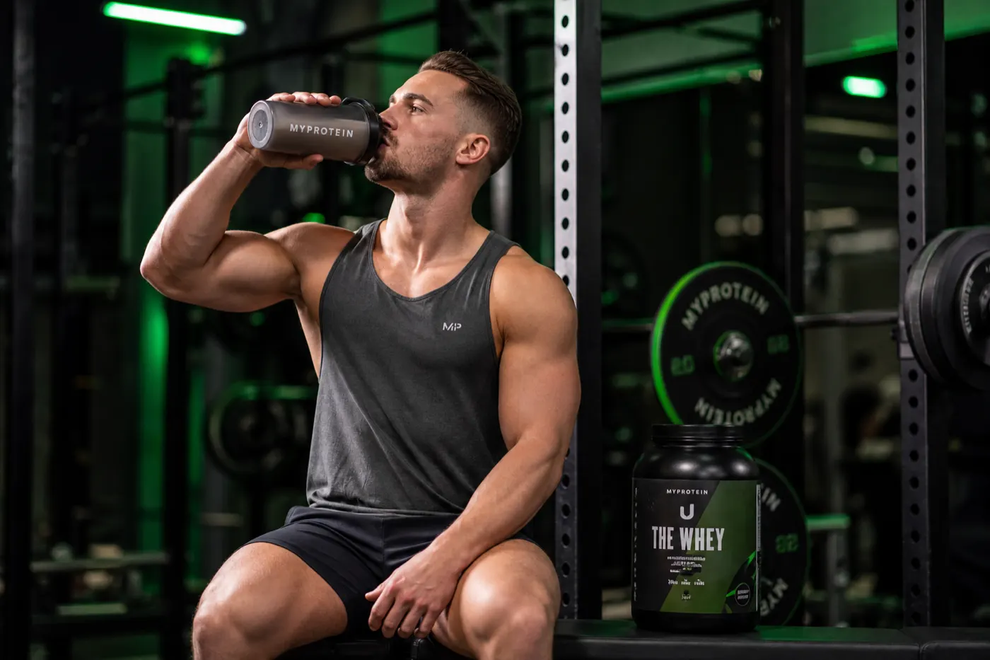 Athlet trainiert mit RiseUpSport Produkten